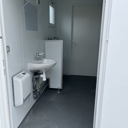 Container